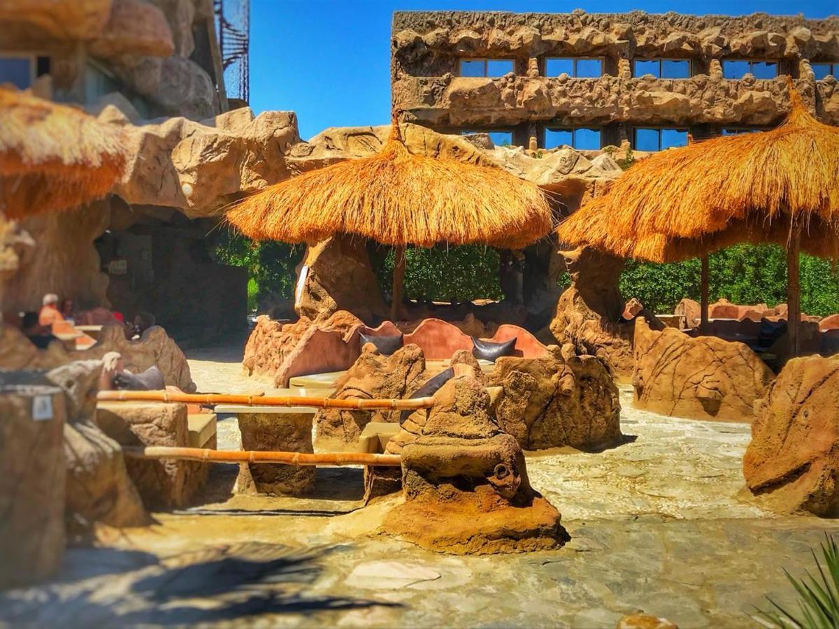 Caves Adults Only אתר נופש הורגהדה